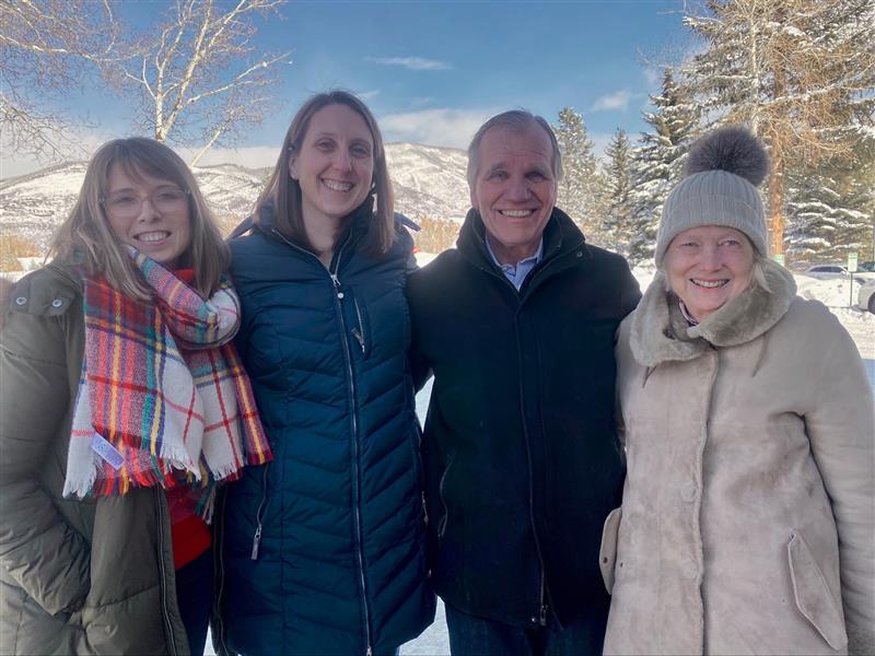 Meggan Cashwell and Randi Flaherty with Bob Olson (‘70) and Carol Duane Olson (‘71) in Aspen, Colorado on February 5, 2020. 