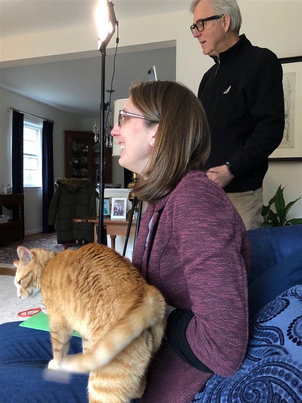 Micheal Klepper, Randi Flaherty, and Molly the cat converse with Charles Vasaly (‘70; not pictured) at his home in Arlington, Virginia on February 10, 2020. 